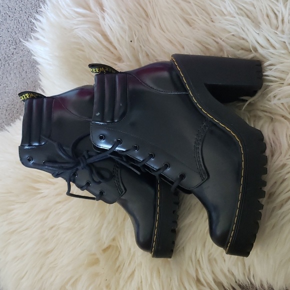 Dr. Martens Persephone Buttero Lace-Up Ankle Boot black size 5 - Picture 2 of 11